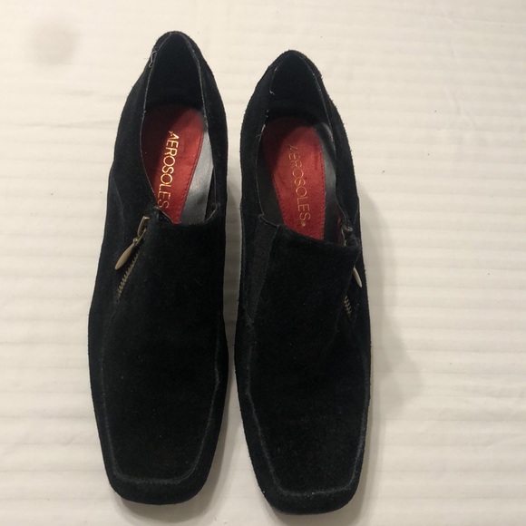 Women’s size 8 aerosoles black leather booties style at last with side zipper - Picture 10 of 15